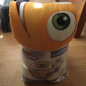 2 piece comforter set NEW! twin bed set size